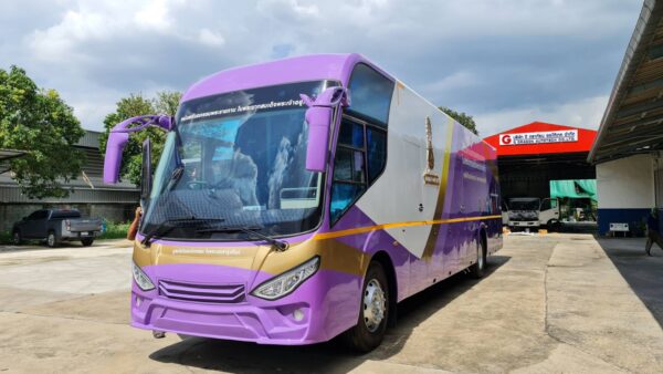 รถทันตกรรมเคลื่อนที่ขนาด 12 เมตร มูลนิธิทันตนวัตกรรม ในพระบรมราชูปถัมภ์