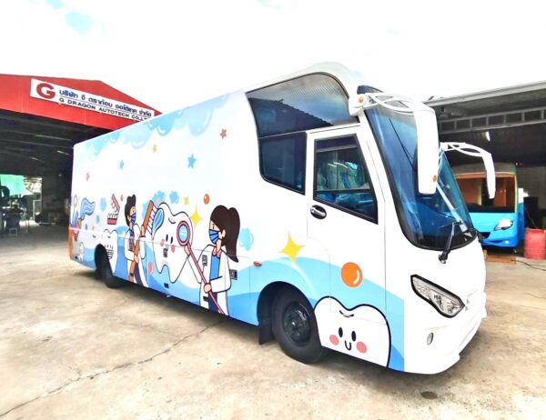 รถทันตกรรมเคลื่อนที่แบบ 2 unit ขนาด9เมตร คลินิก บริษัทเดนต้าแคร์ คลินิก 19 จำกัด