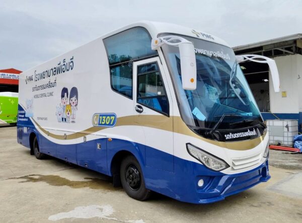 รถทันตกรรมเคลื่อนที่ แบบ 2 unit.+1ห้องเอกซเรย์ รพ.พี.เอ็ม.จี.(พระราม2)