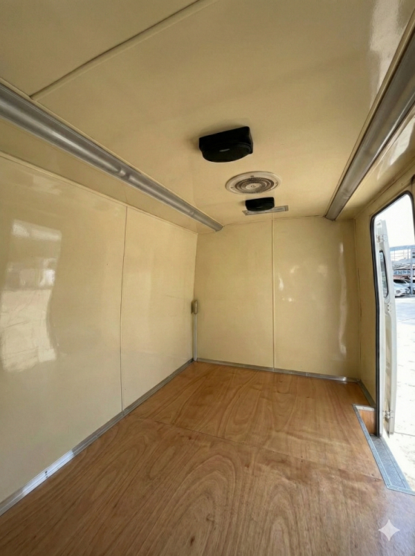 รถเอกซเรย์เคลื่อนที่แบบ 1 ห้อง และห้องตรวจการได้ยิน 1 ห้อง ( Second Hand Refurbished )